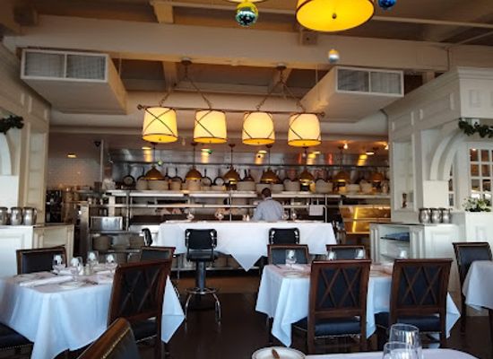 wisconsin/milwaukee/restaurant/harbor-house