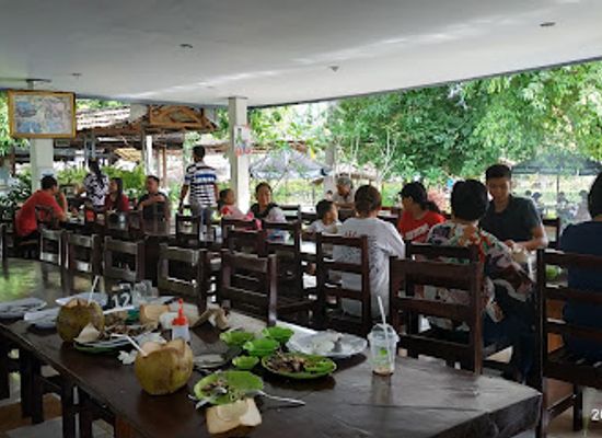 indonesia/north-sulawesi/restaurant/pondok-hijau