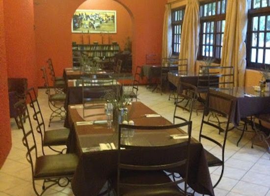 zimbabwe/matabeleland-north/restaurant/indaba-book-cafe