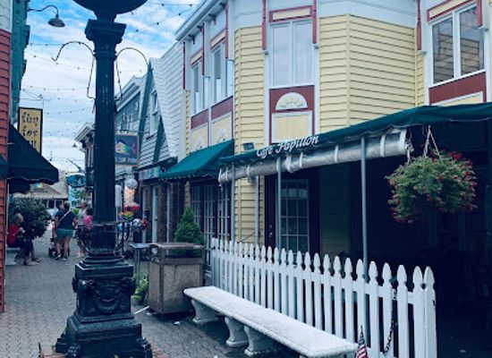 delaware/cape-henlopen-state-park/restaurant/cafe-papillon
