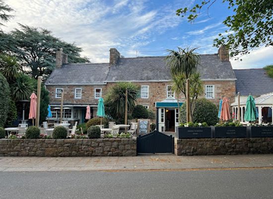 jersey/st-peter/restaurant/st-mary-s-pub-dining