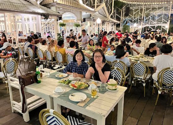 thailand/chao-phraya-river-basin/restaurant/kin-lom-chom-saphan