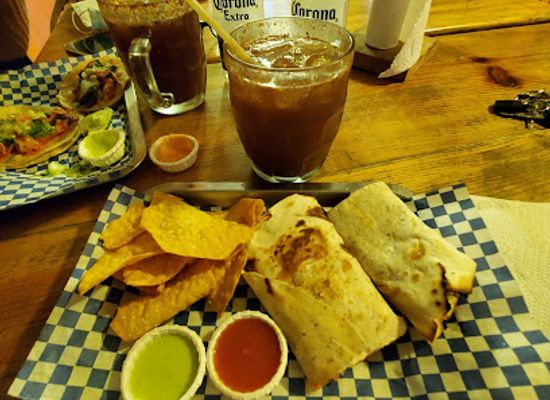 guatemala/pacific-lowlands/restaurant/tacostumbras