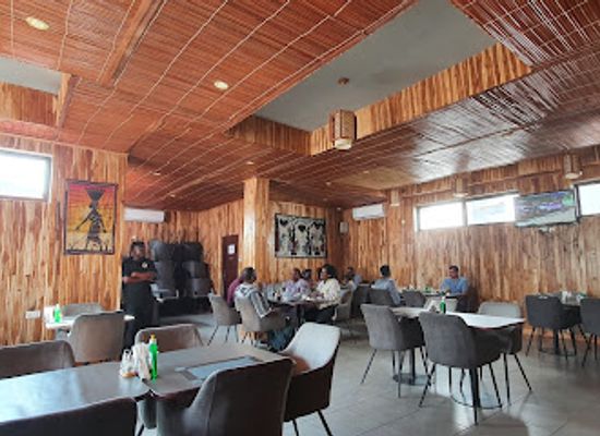 ghana/wli-waterfalls/restaurant/chez-clarisse-mama-africa