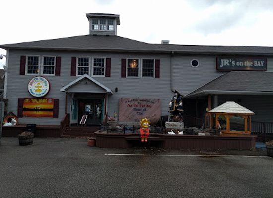 pennsylvania/presque-isle-state-park/restaurant/sloppy-duck-saloon