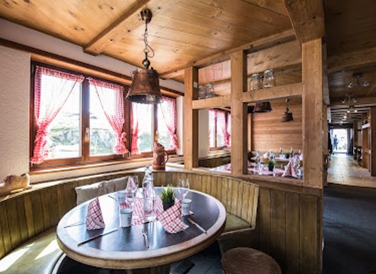 switzerland/andermatt/restaurant/piz-calmot