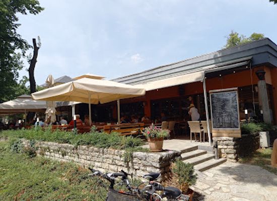 hungary/balaton-uplands/restaurant/balaton-etterem