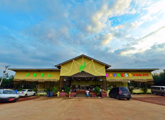 myanmar-burma/golden-rock/restaurant/feel-express-kyaik-hto