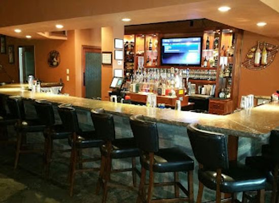 ohio/canton/restaurant/cork-canvas-on-3rd-llc