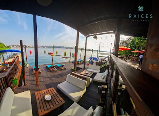 guatemala/peten/restaurant/restaurante-raices-del-lago