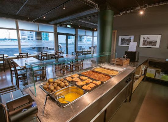 iceland/kopavogur/restaurant/matarhjallinn