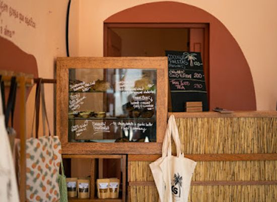 mozambique/tofo-beach/restaurant/rio-s-cafe-bakery