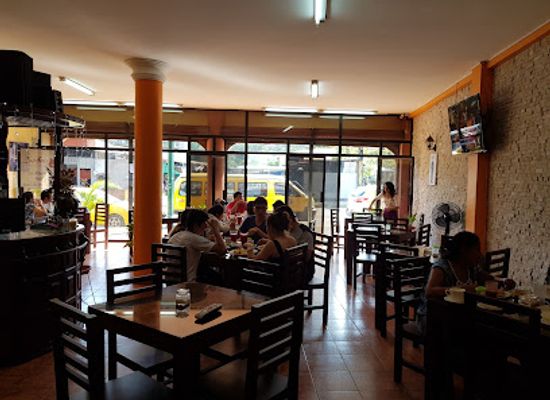 ecuador/tena/restaurant/restaurant-safari