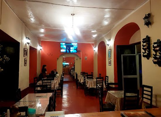 peru/ayacucho/restaurant/restaurante-carbon-y-vino