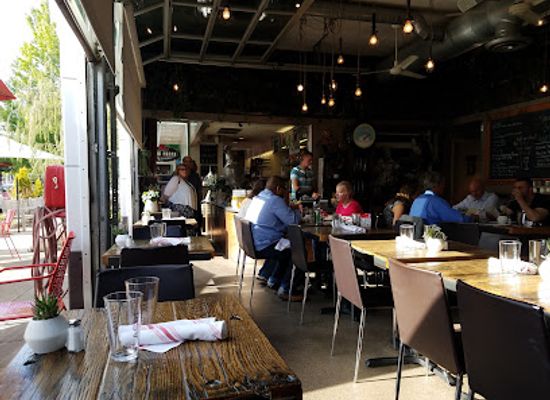minnesota/red-river-valley/restaurant/wise-acre-eatery