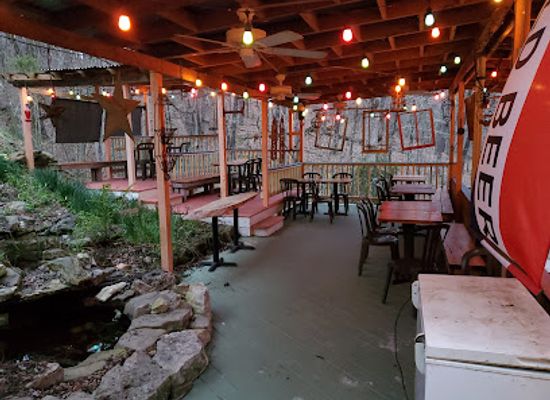 arkansas/eureka-springs/restaurant/red-s-pizzeria