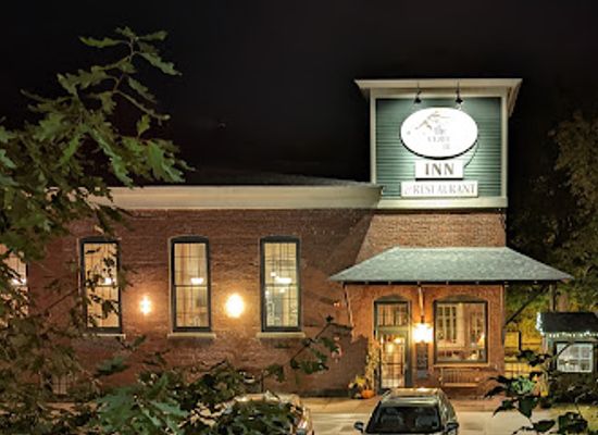 vermont/mount-ascutney-state-park/restaurant/the-common-man-restaurant-claremont