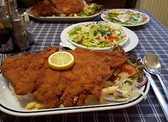 hungary/southern-great-plain/restaurant/pozsonyi-restaurant