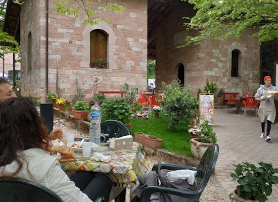 italy/assisi/restaurant/chiosco-vamos