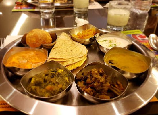 oman/muscat/ruwi/restaurant/kesar-restaurant-sweet-cbd