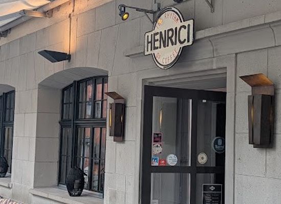 switzerland/zurich/restaurant/cafe-henrici