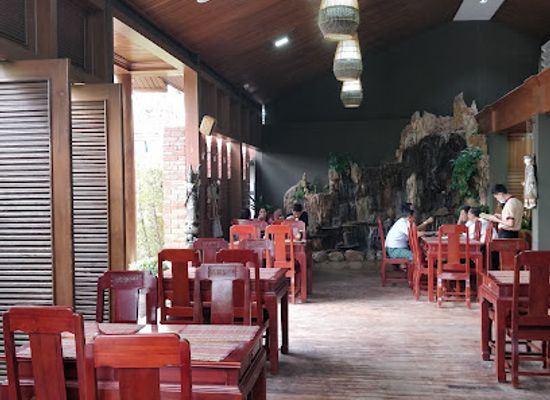 myanmar-burma/mandalay-region/restaurant/shwe-mandalay-tea-palace