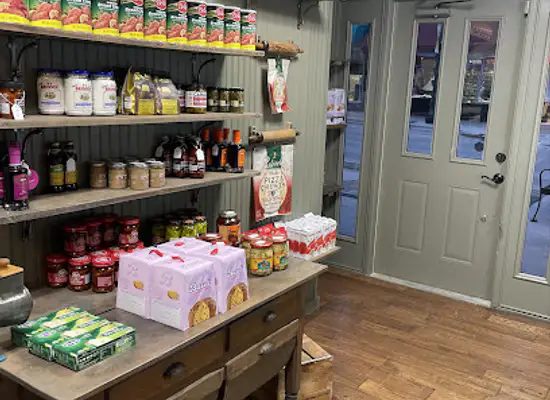 iowa/muscatine/restaurant/sal-vitale-s-take-bake