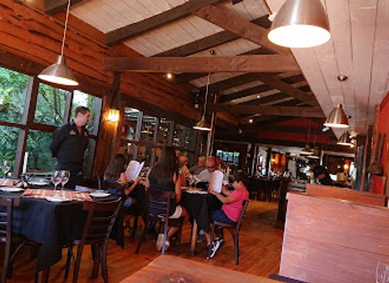 chile/pucon/restaurant/la-maga-uruguayan-steakhouse