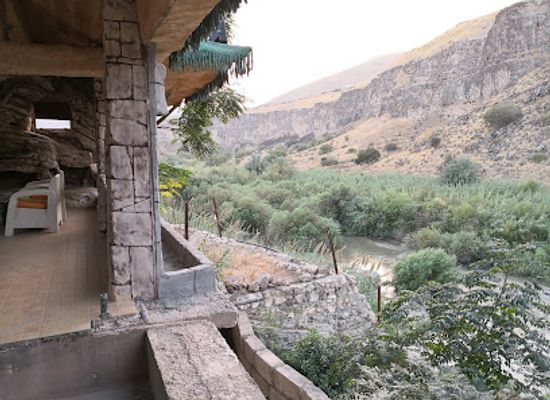 jordan/eastern-desert/restaurant/jordan-river-resort