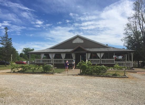 ohio/kelleys-island/restaurant/kelleys-island-wine-co