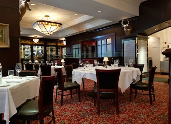 wisconsin/central-wisconsin/restaurant/the-capital-grille