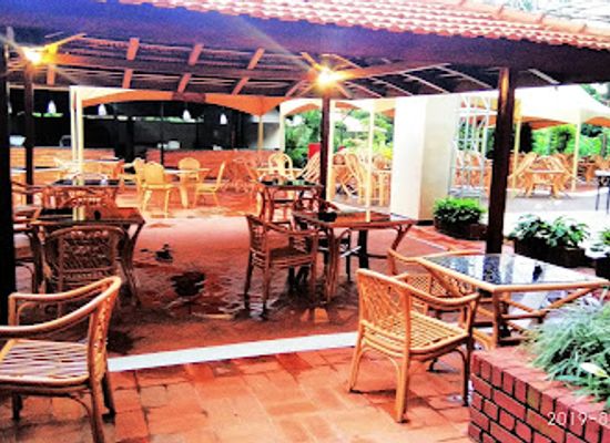 uganda/elgon/restaurant/faze-3