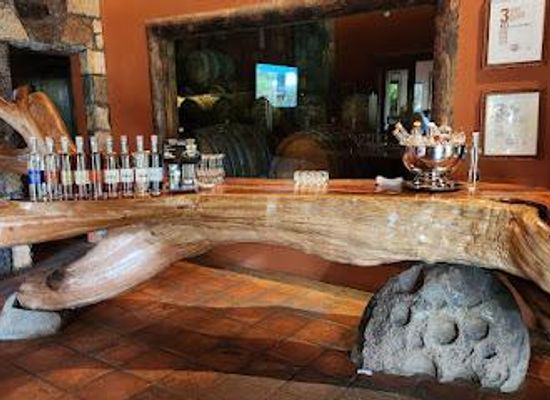mauritius/bel-ombre/restaurant/rhumerie-de-chamarel-restaurant-rum-distillery