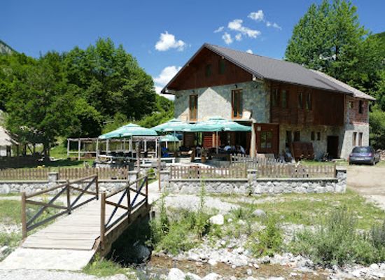 montenegro/prokletije-national-park/restaurant/restorant-hartini-ujevara-vuthaj