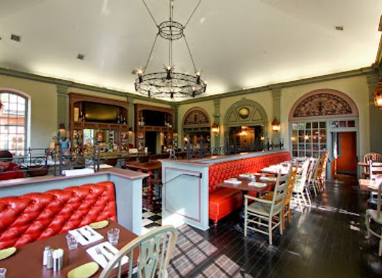 virginia/williamsburg/restaurant/dog-street-pub