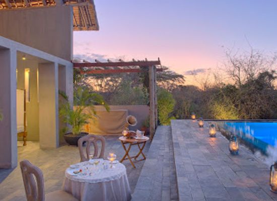 kenya/tsavo-region/restaurant/finch-hattons-luxury-camp