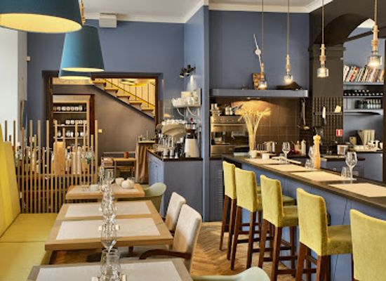 latvia/semigallia/restaurant/3-pavaru-restorans-tam-labam-bus-augt