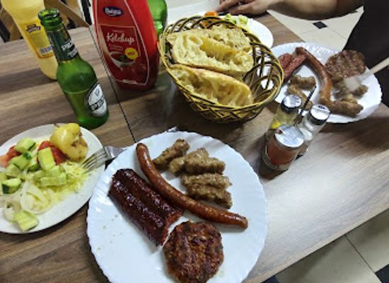 kosovo/peja/restaurant/qebaptore-te-edi