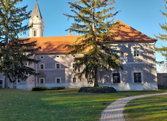 hungary/sopron-region/restaurant/carmelite-monastery