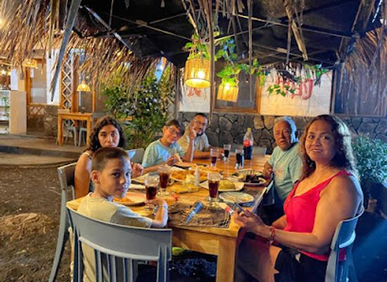 ecuador/galapagos-islands/restaurant/fraileana-food-park