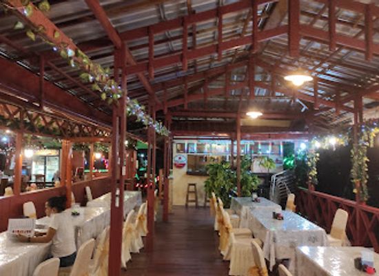 indonesia/maluku/restaurant/lateri-beach-restaurant