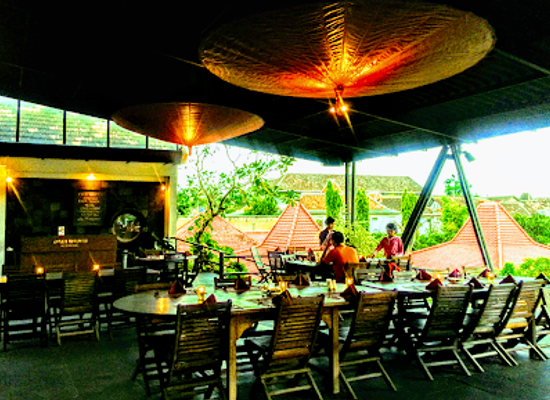 indonesia/yogyakarta/kotagede/restaurant/omah-dhuwur-coffee-dining