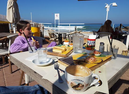 israel/nahariya/restaurant/landwer