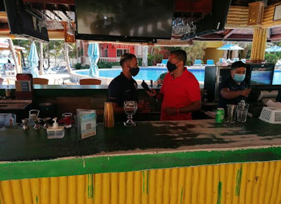 honduras/mosquito-coast/restaurant/la-palapa-beach-bar