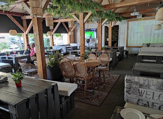 hungary/szeged/tiszaliget/restaurant/garden-bistro-beach