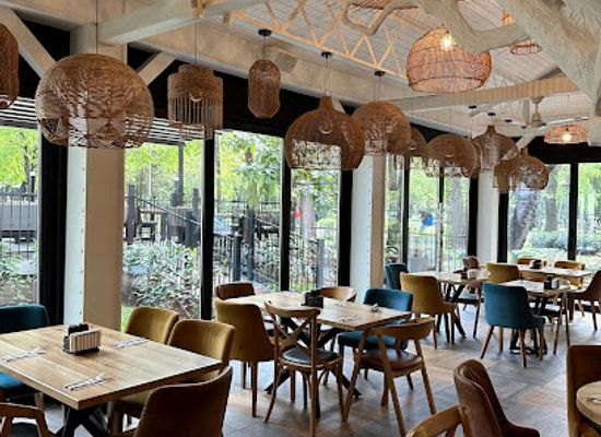 bulgaria/plovdiv-region/restaurant/central-park