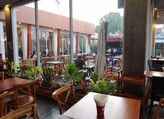 laos/vientiane/restaurant/hangout-vientiane