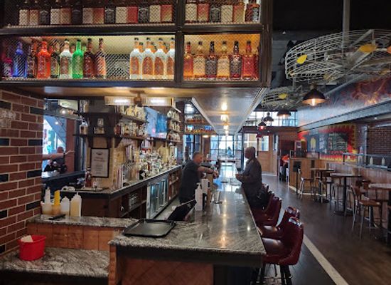 kentucky/outer-bluegrass/restaurant/guy-fieri-s-smokehouse