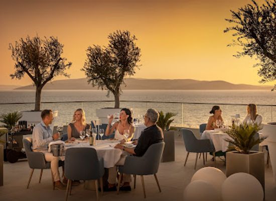 croatia/makarska/restaurant/the-above-rooftop-restaurant-bar