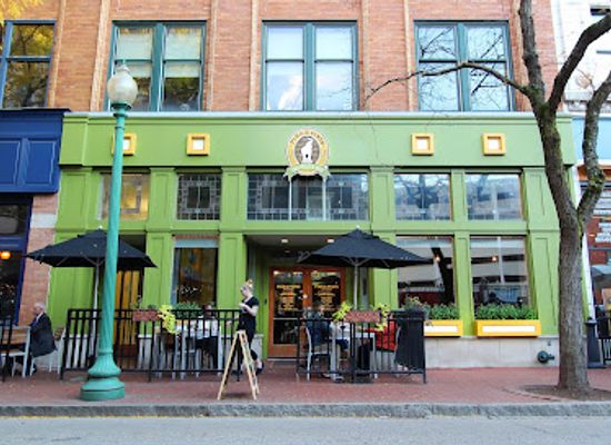 west-virginia/spruce-knob/restaurant/pies-pints-charleston-wv
